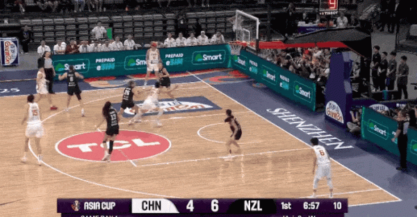 博盈配资 全方面压制！中国女篮首节15篮板&10助攻，飙中3记3分