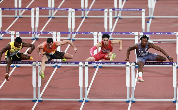 广发E配 东京田径世锦赛 ｜ 接受遗憾、期待成长 中国队110米栏三将止步半决赛